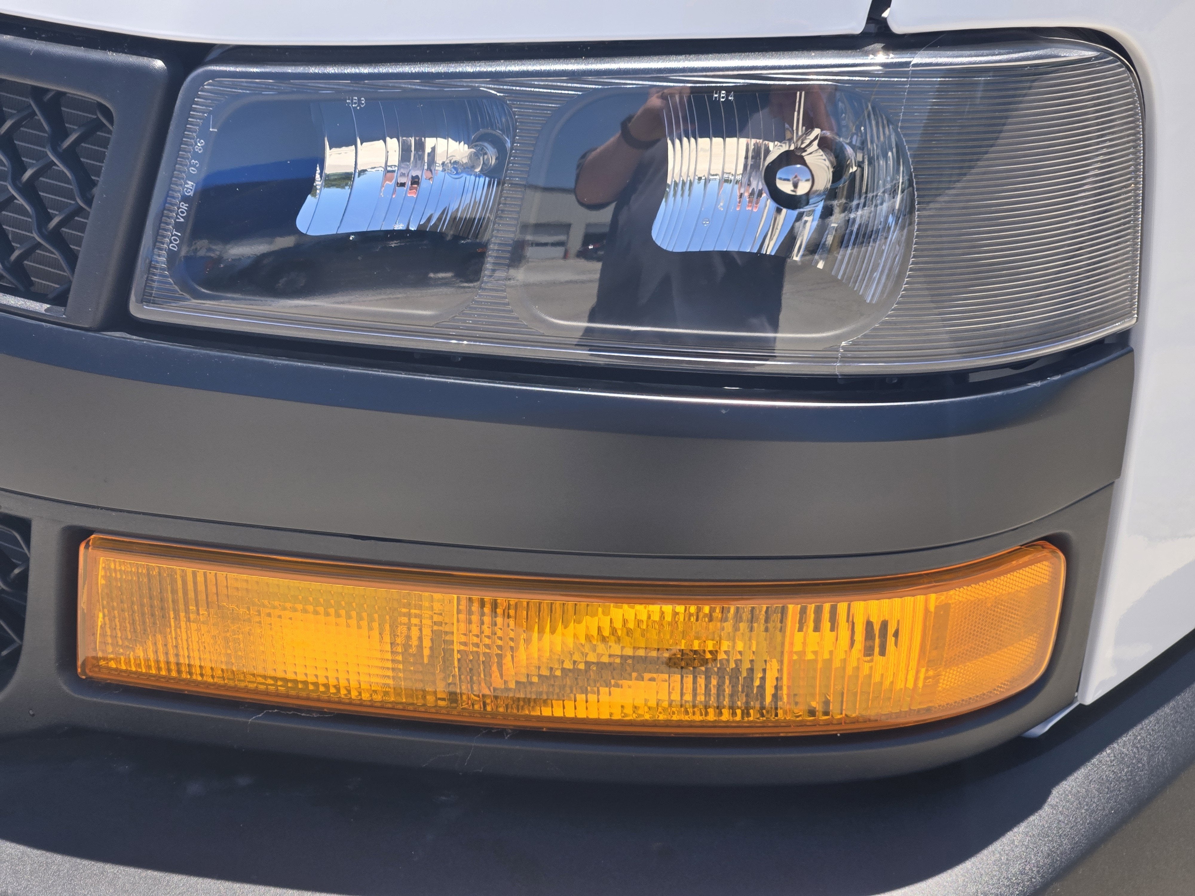 2025 Chevrolet Express Cargo Van Base