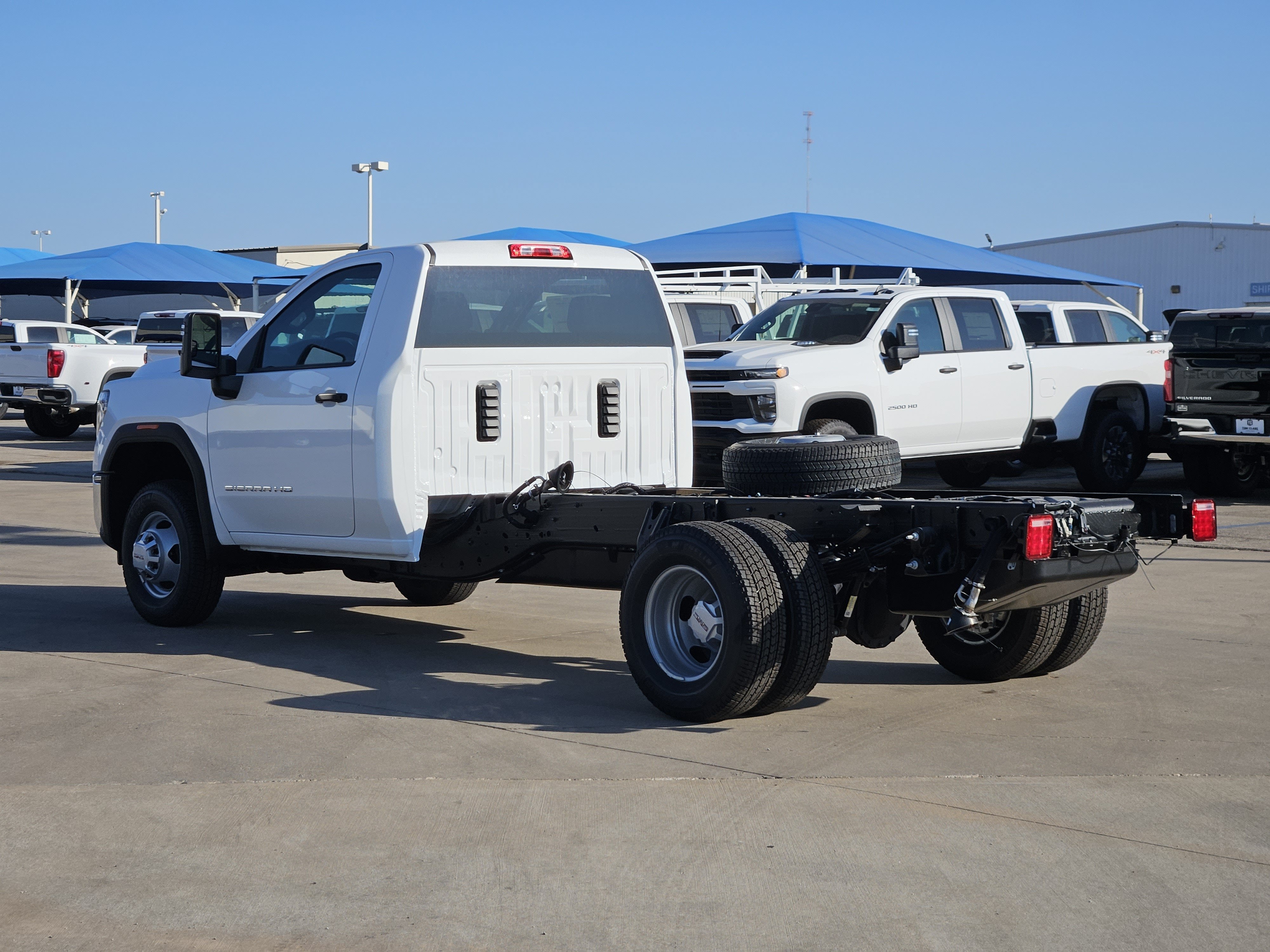 2026 GMC Sierra 3500HD CC Pro