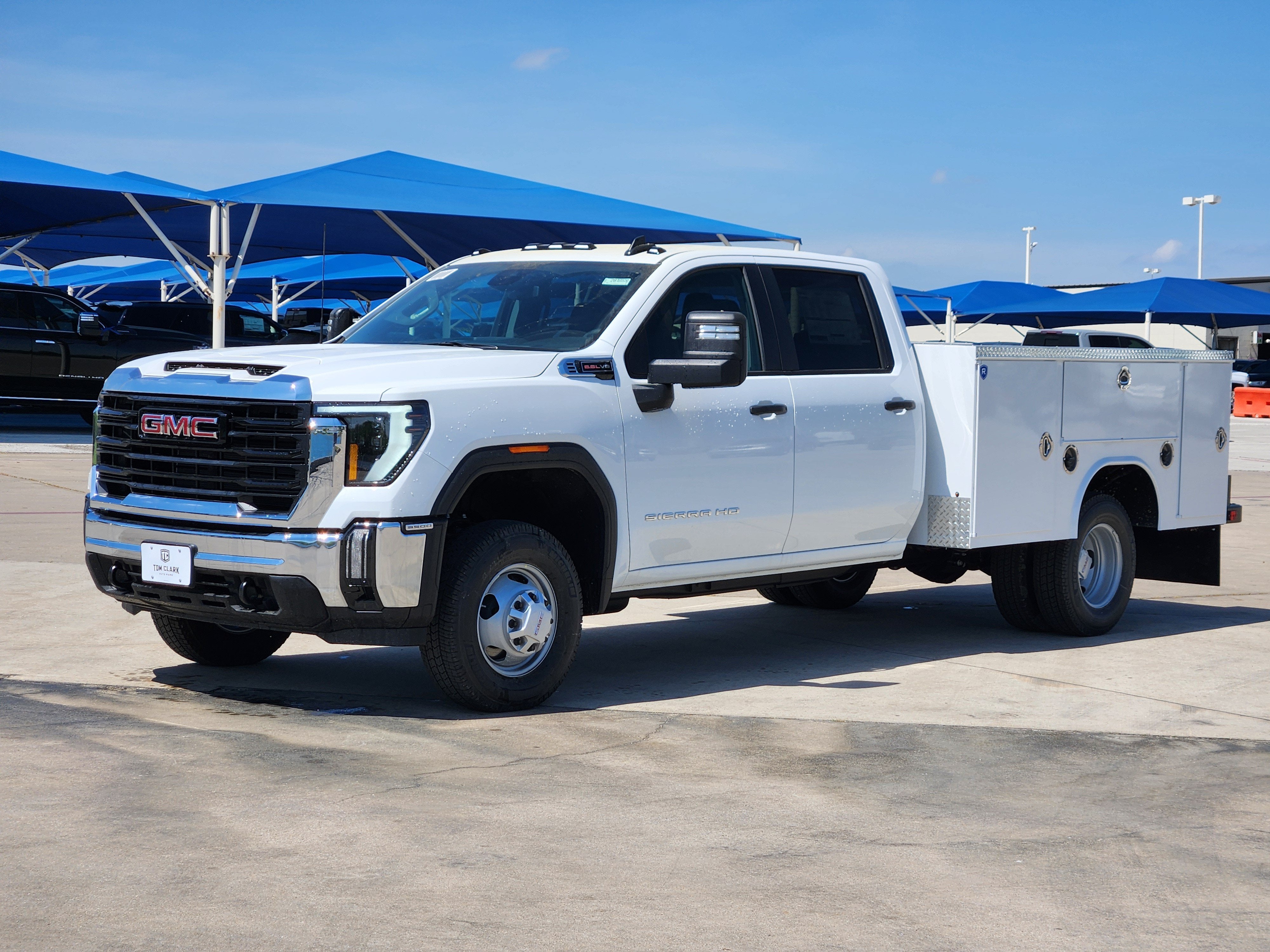 2026 GMC Sierra 3500HD CC Pro