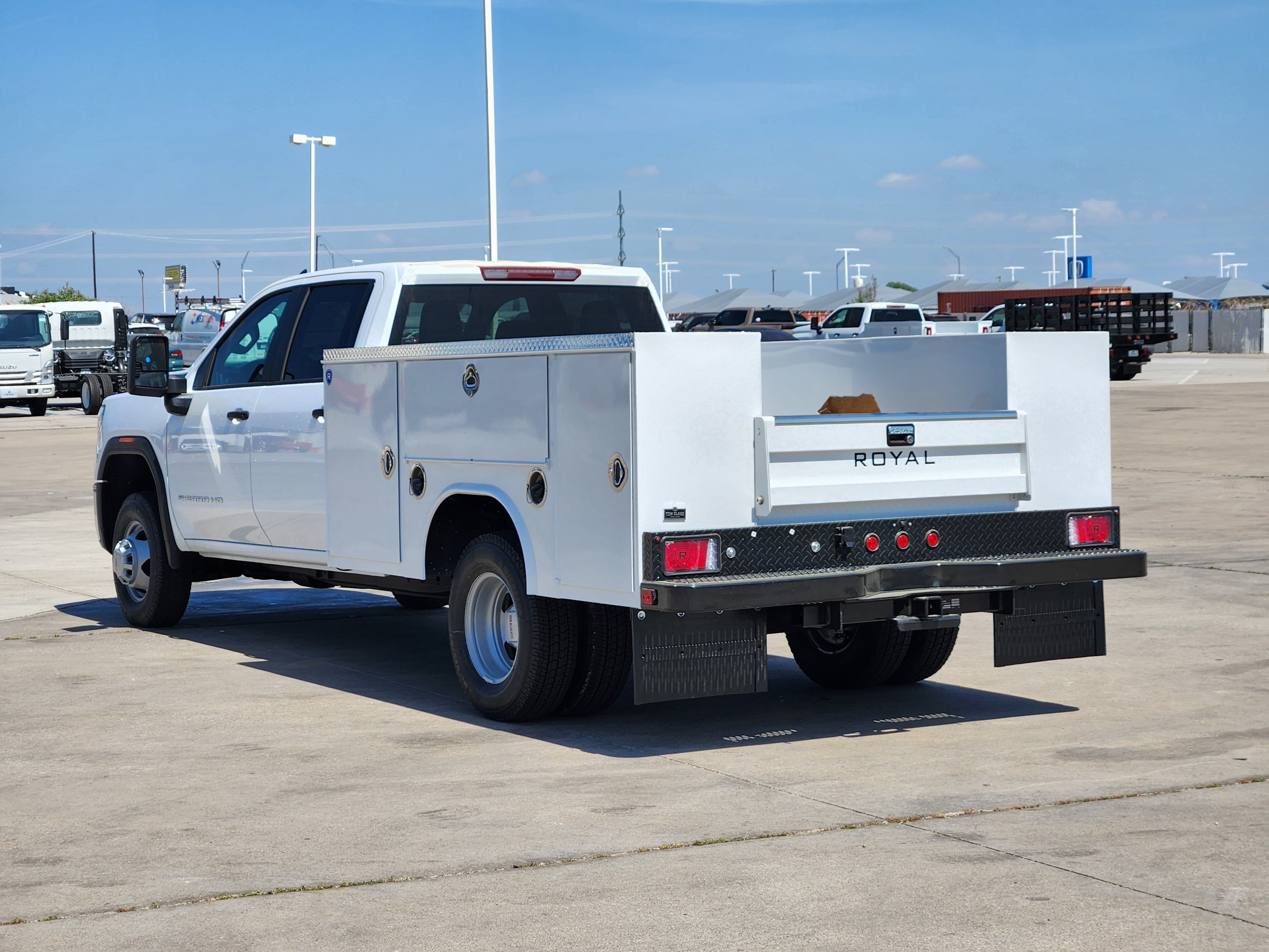 2026 GMC Sierra 3500HD CC Pro