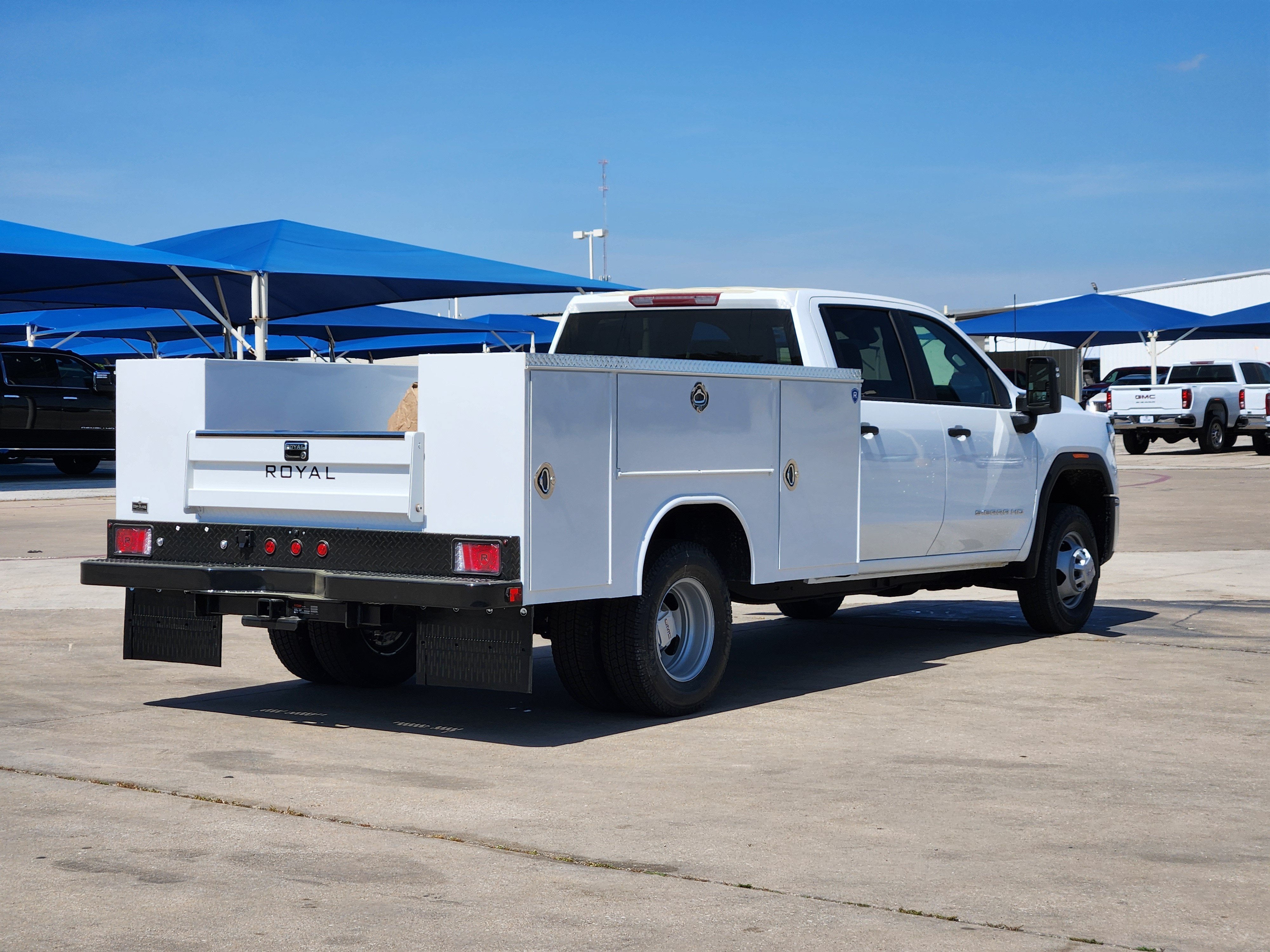 2026 GMC Sierra 3500HD CC Pro