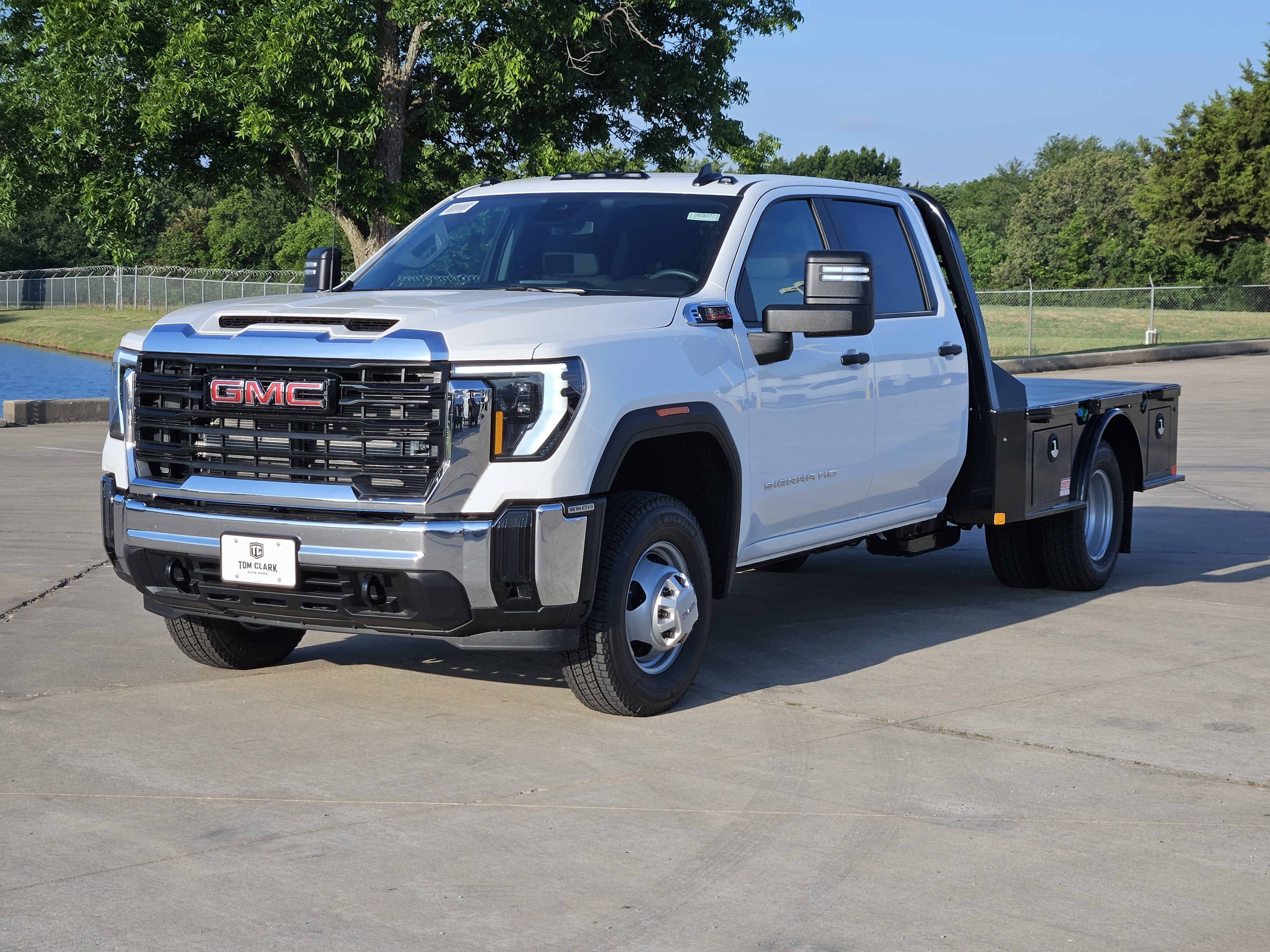 2026 GMC Sierra 3500HD CC Pro