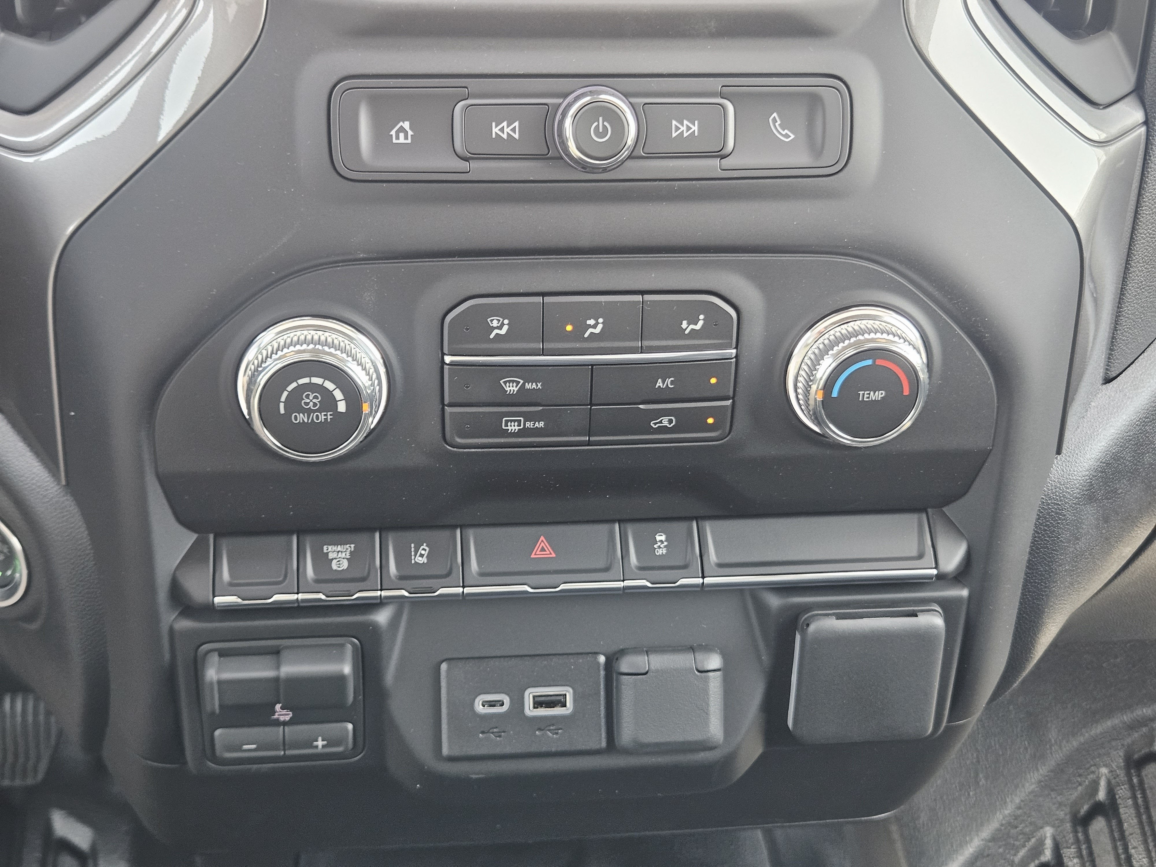 2026 GMC Sierra 3500HD CC Pro