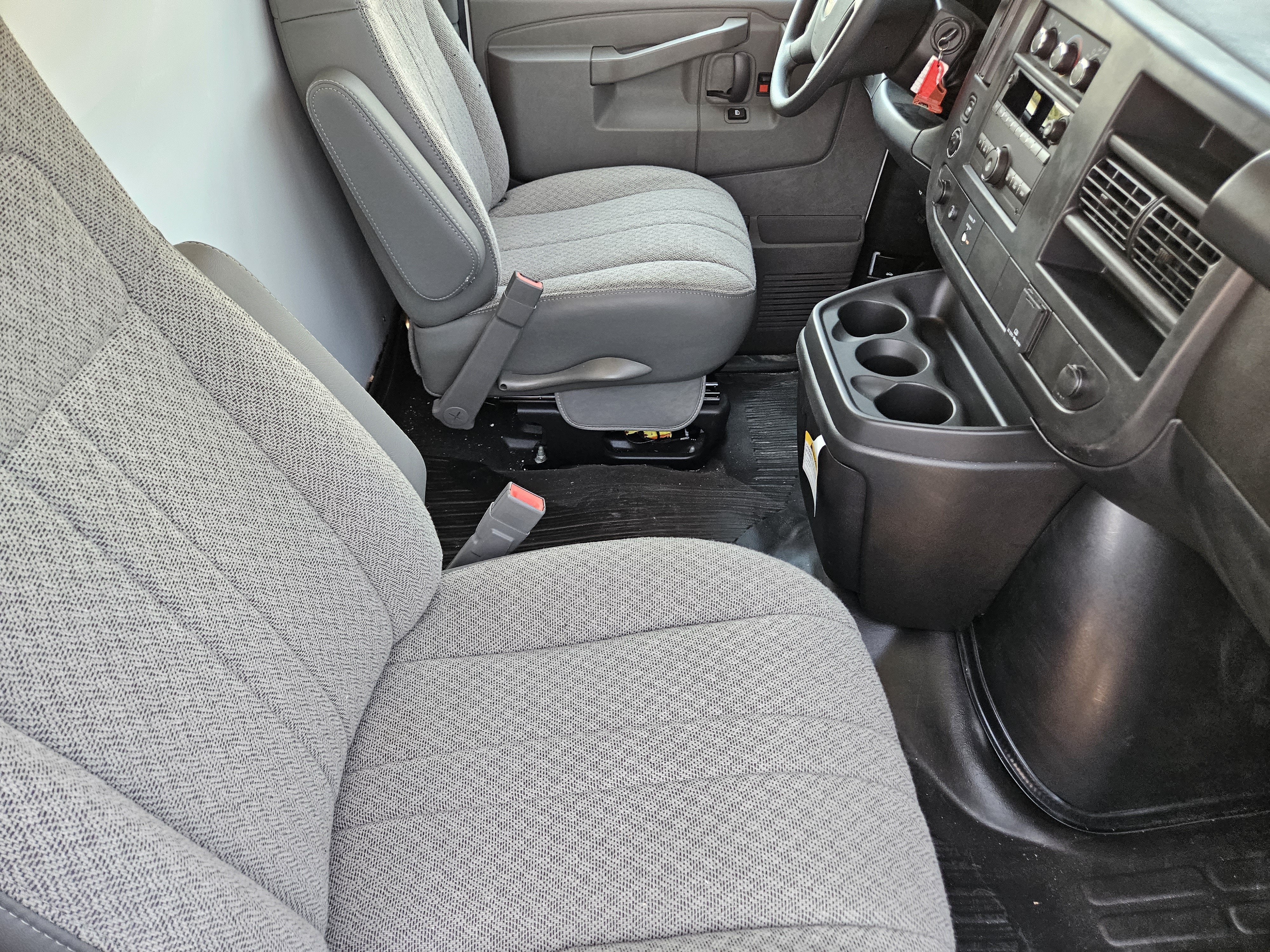 2026 Chevrolet Express Commercial Cutaway Base