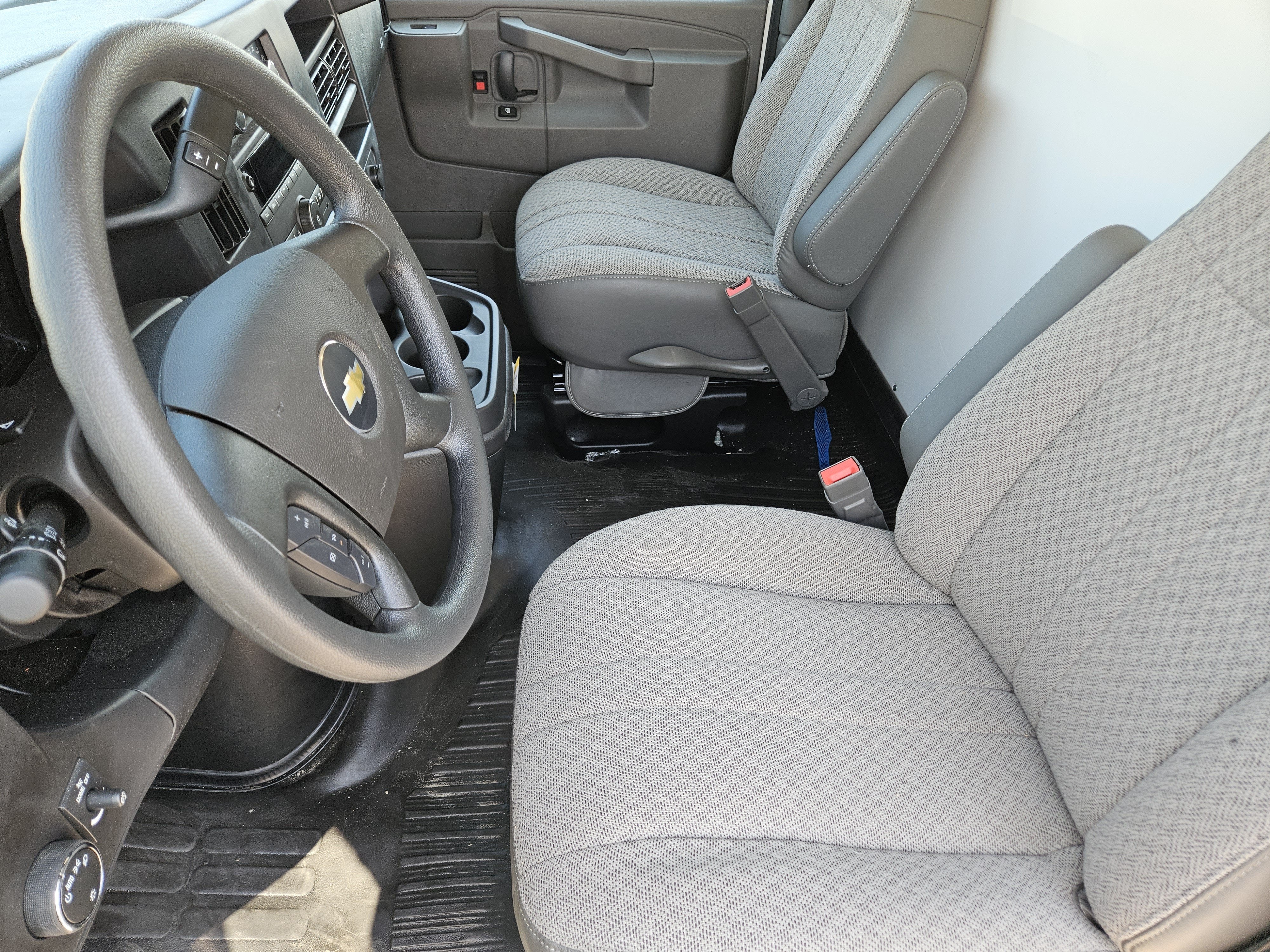 2026 Chevrolet Express Commercial Cutaway Base