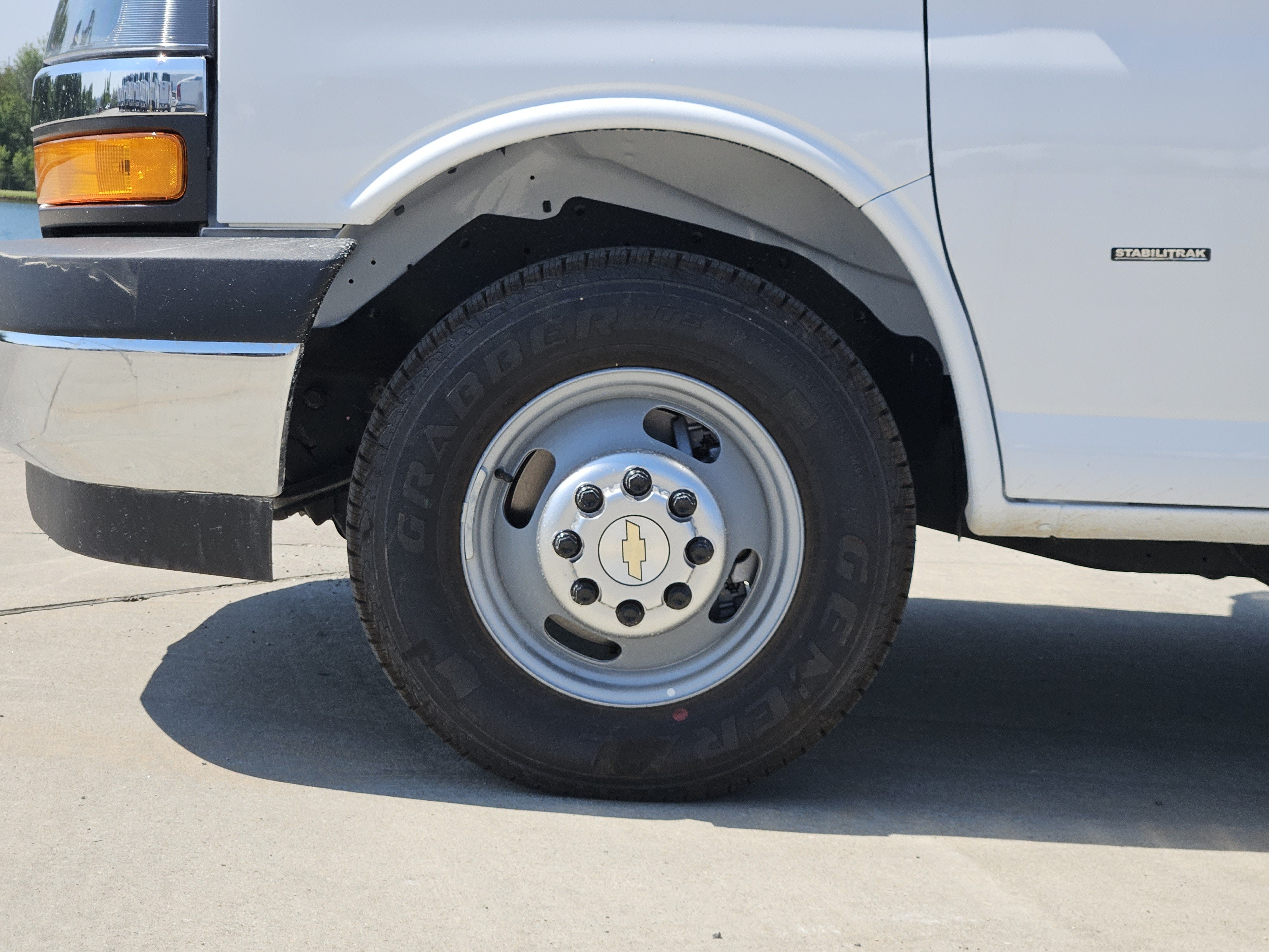 2026 Chevrolet Express Commercial Cutaway Base