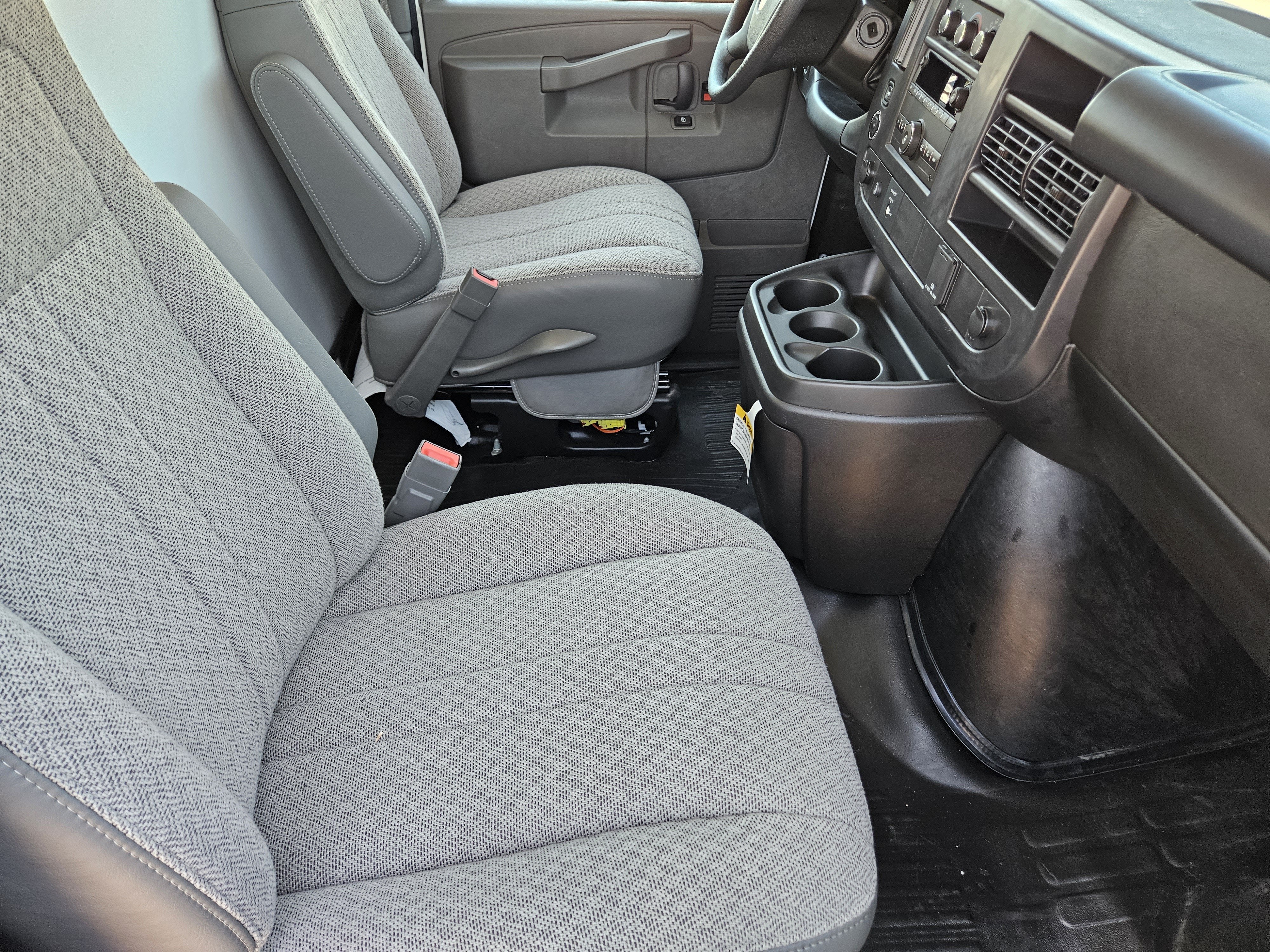 2026 Chevrolet Express Commercial Cutaway Base