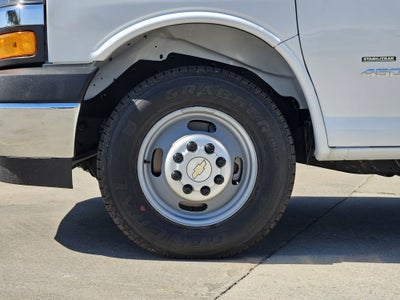 2026 Chevrolet Express Commercial Cutaway Base