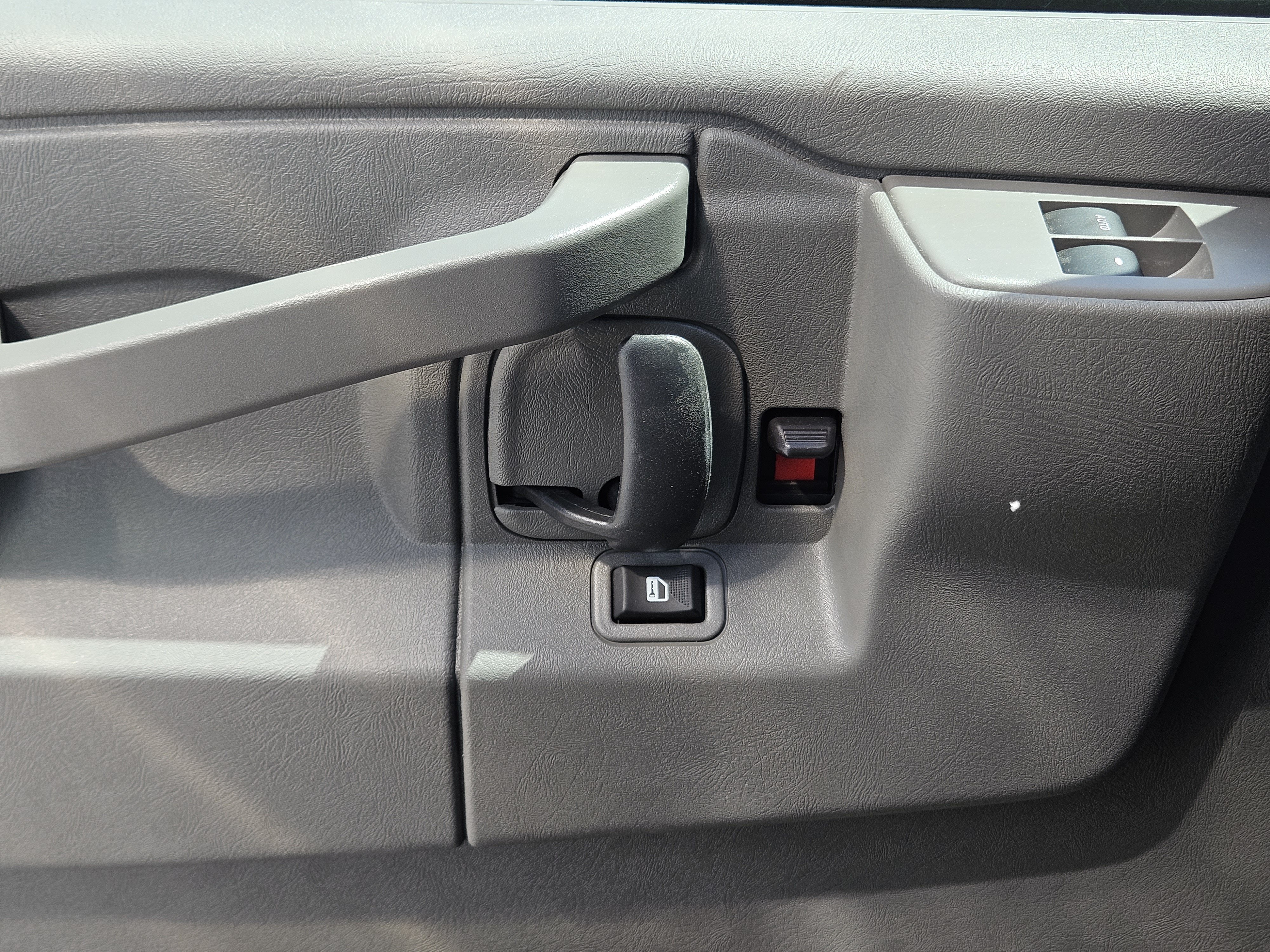 2026 Chevrolet Express Commercial Cutaway Base