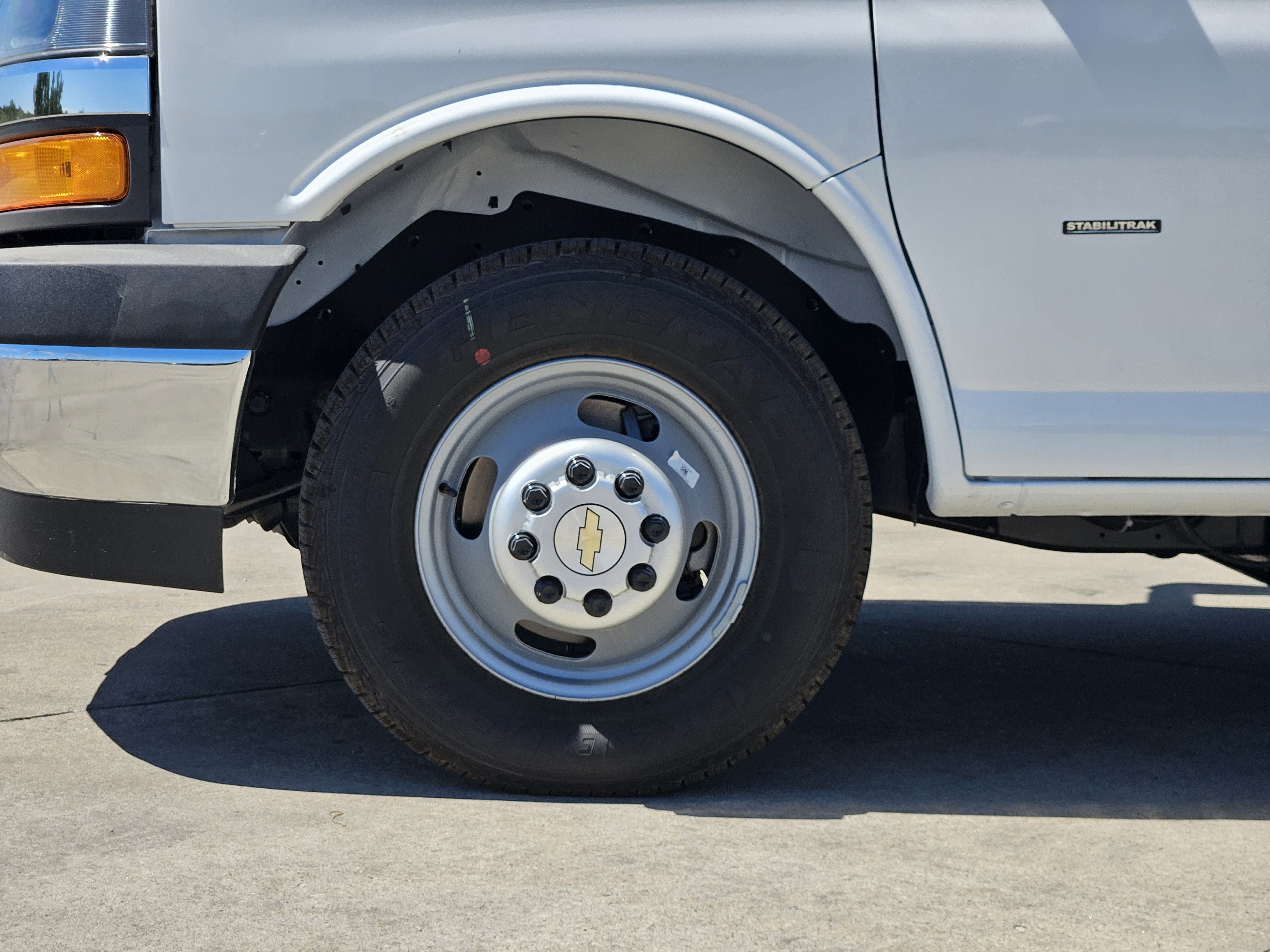 2026 Chevrolet Express Commercial Cutaway Base