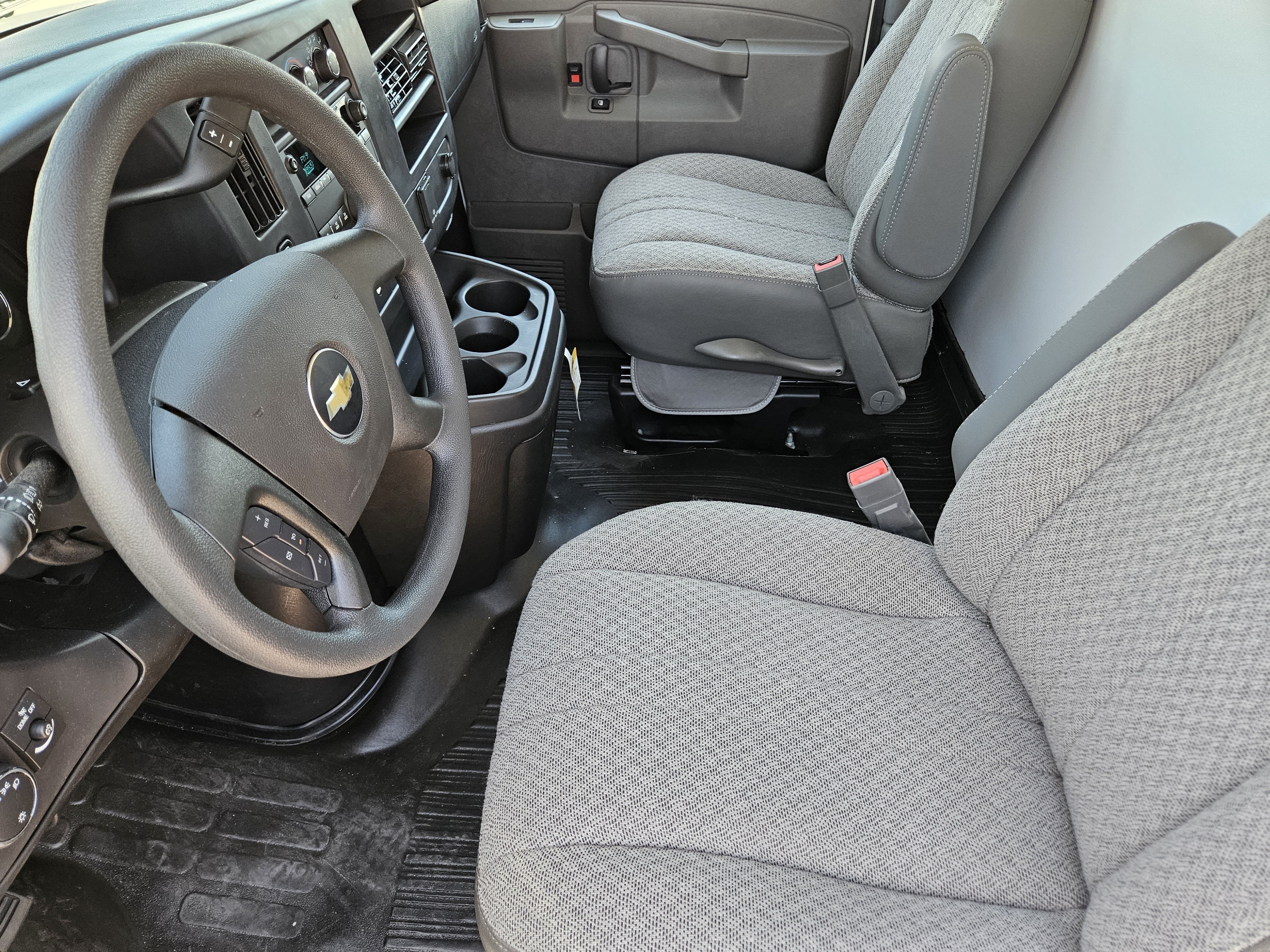 2026 Chevrolet Express Commercial Cutaway Base